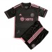 Billige Inter Miami Børnetøj Udebanetrøje til baby 2023-24 Kortærmet (+ korte bukser)